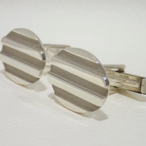 Authentic Vintage Tiffany & Co. 1995 Atlas Groove 925 Sterling Silver Cufflinks - Picture 3 of 9